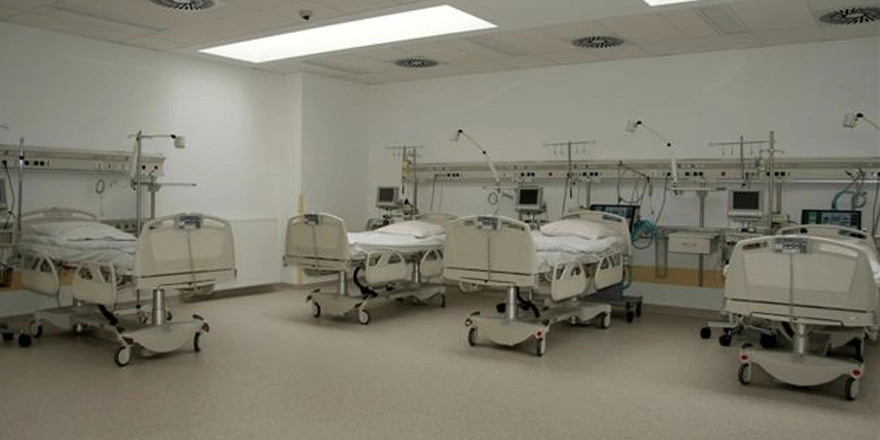 Kliknij aby przejść do: Sala intensywnej terapii pacjentów po zabiegach w sali hybrydowej